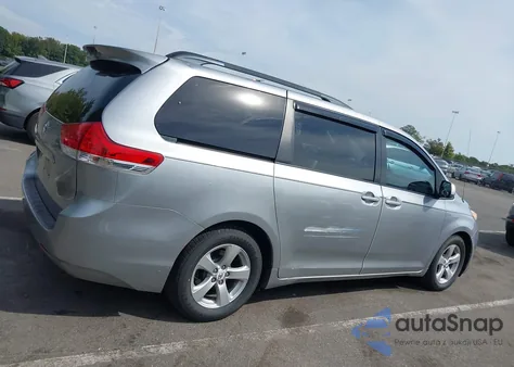 2011 Toyota Sienna Le V6 from USA, damaged, VIN 5TDKK3DC5BS005977